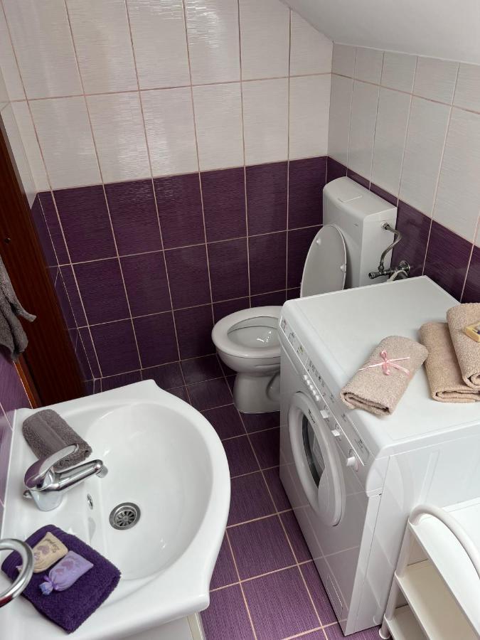 Queen Apartment Visoko Bagian luar foto